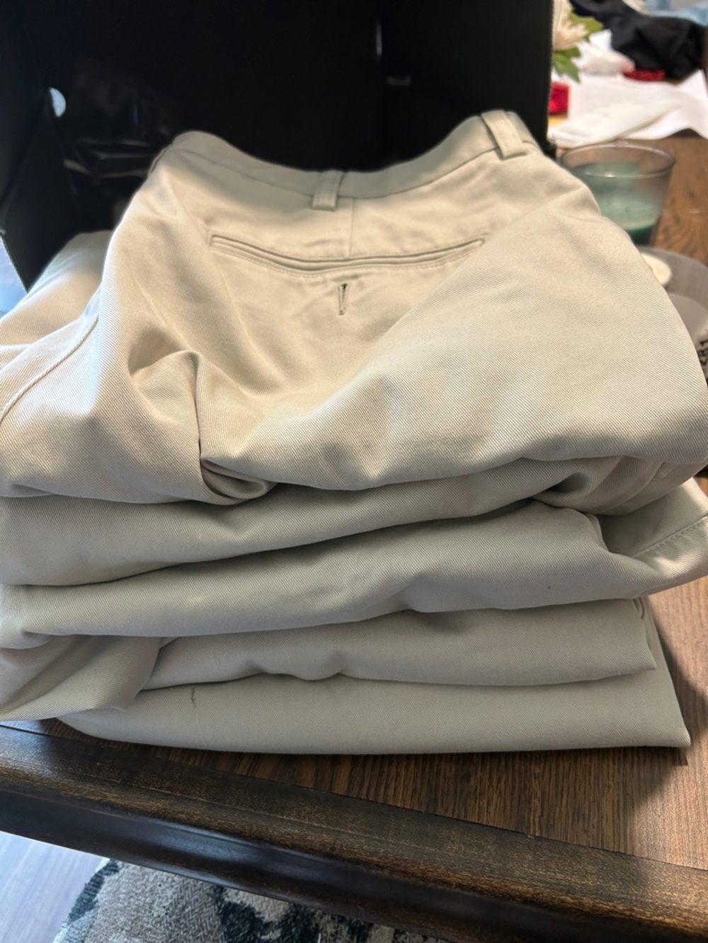 BUNDLE 5 Pairs L.L. Bean Men's Flat-Front Shorts in Light Beige - Picture 5 of 5